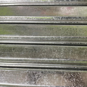 Cortina metálica ciega